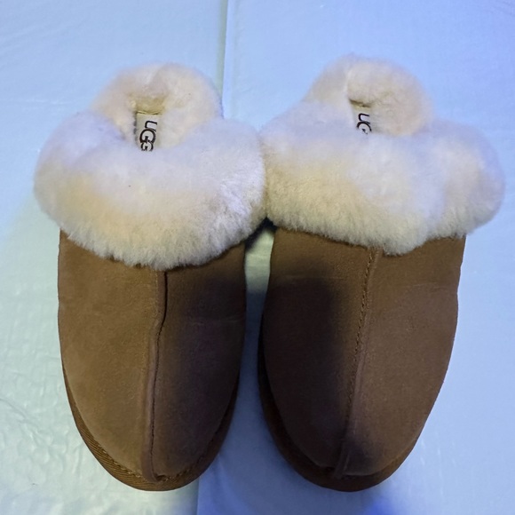 UGG WOMEN'S SCUFFETTE II SLIPPERS 🍀 - Picture 1 of 5